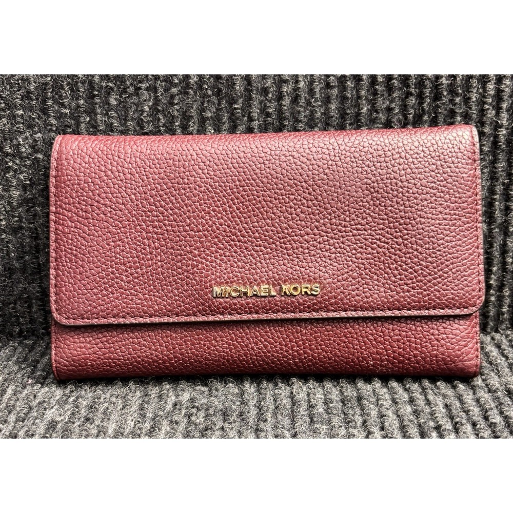 Michael Kors Burgundy Pebbled Leather Flap Clutch Wallet Zip Pocket Gold 18 Slot